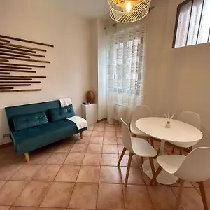 Ticinum House , Pavia Italia